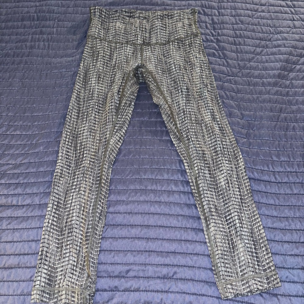 Lululemon - Cropped Legging